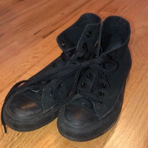 Black converse size 6